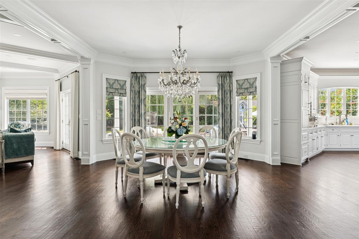 Chandelier, Dining room, Interior, Recessed Lighting, Wood Texture Flooring