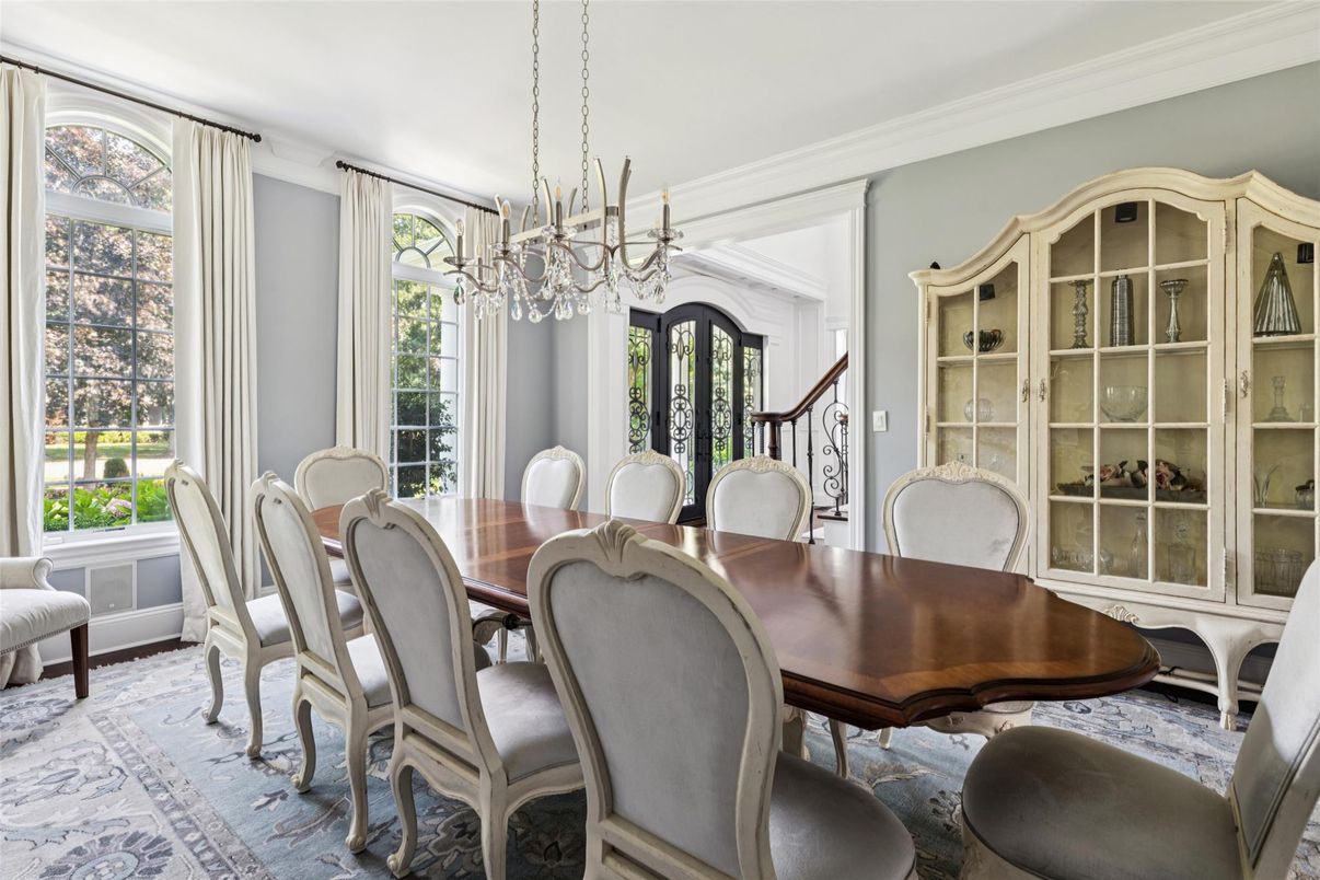 Chandelier, Dining room, Interior