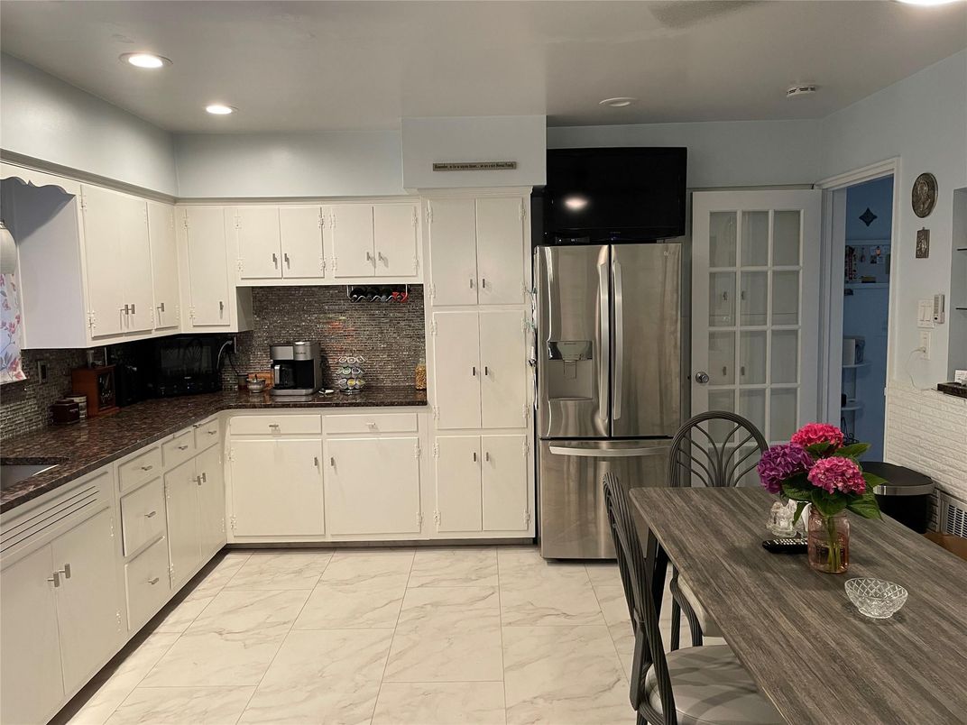Interior, Kitchen, Marble, Recessed Lighting, Stainless Steel Appliances