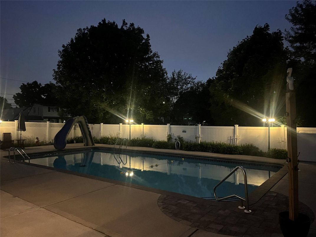 Exterior, Playground, Pool