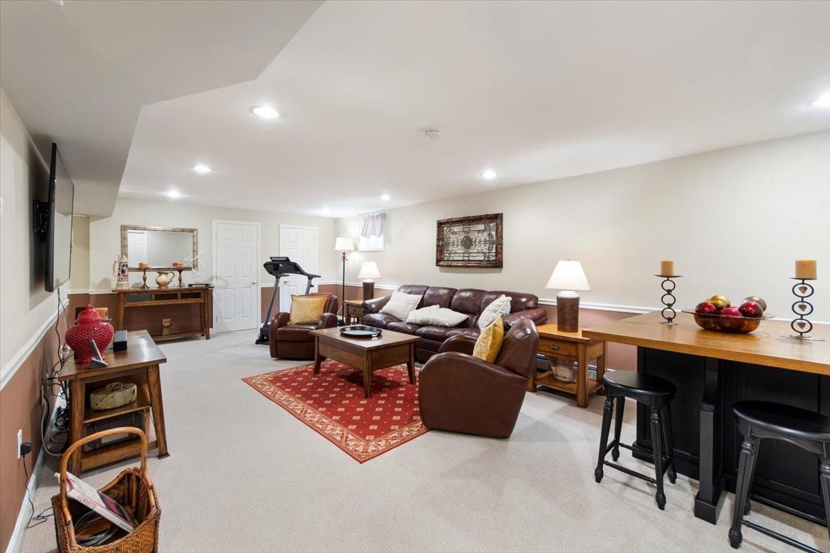 Fitness Equipment, Interior, Living room, Recessed Lighting