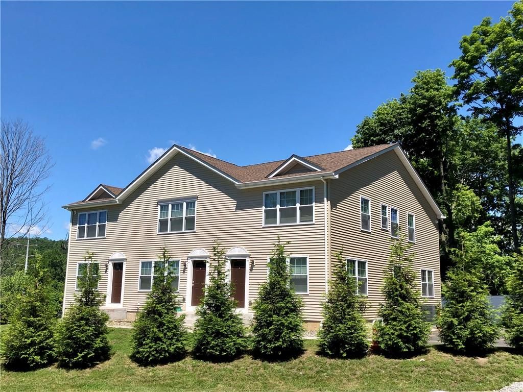 Exterior, Facade, Farmhouse