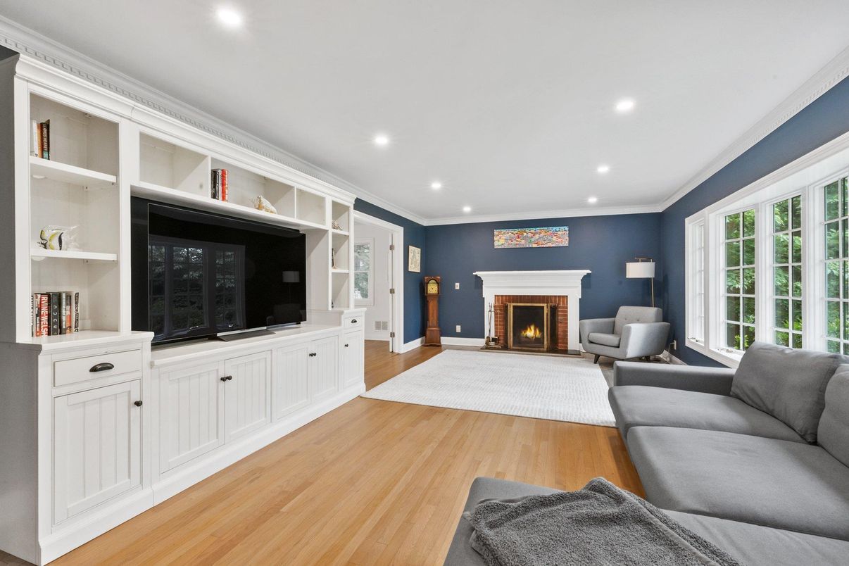 Fireplace, Interior, Living room, Recessed Lighting, Wood Texture Flooring