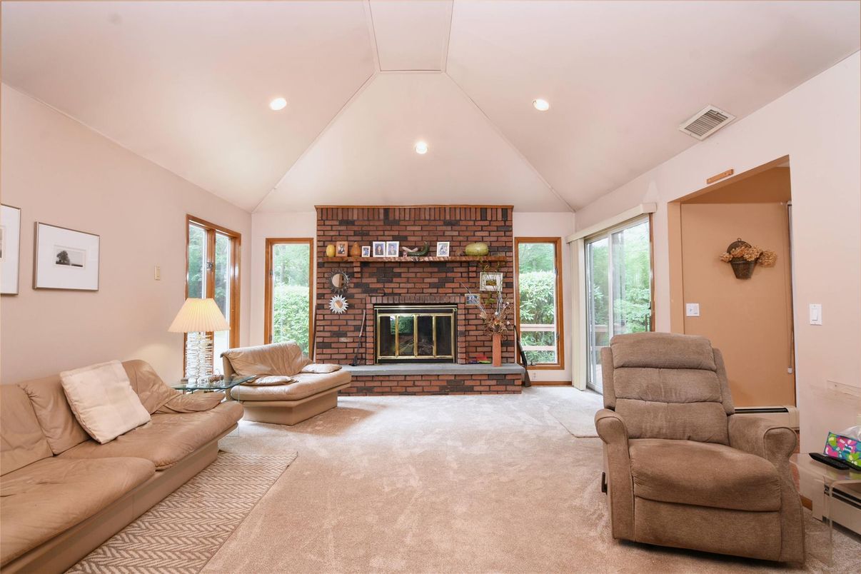 Fireplace, Interior, Living room, Recessed Lighting
