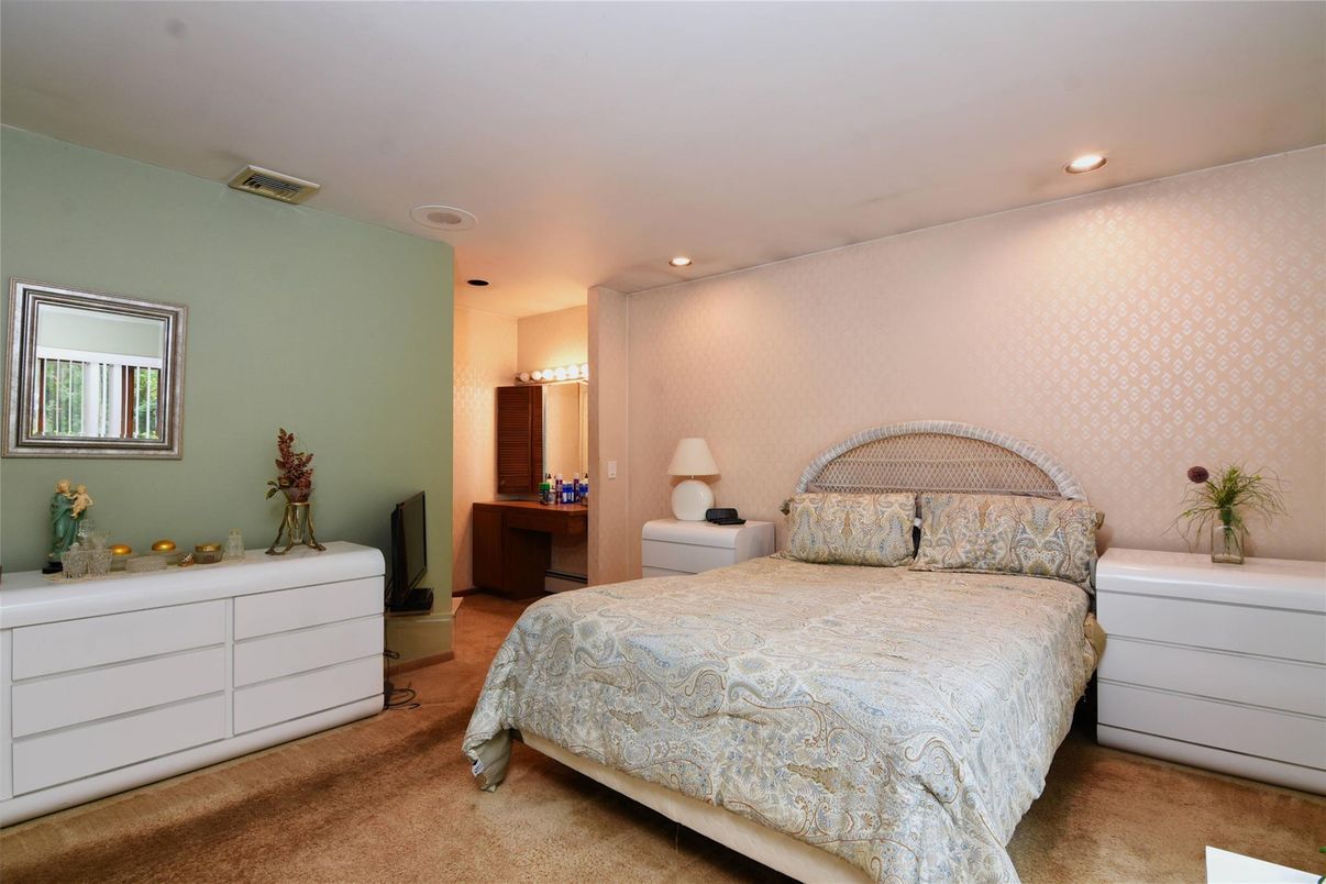 Bedroom, Interior, Recessed Lighting