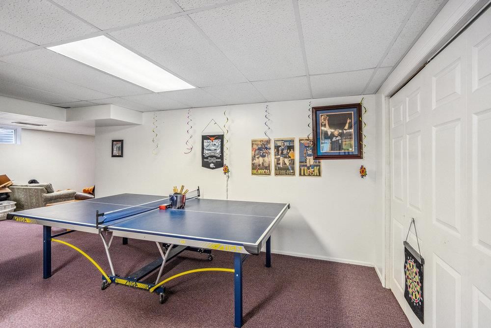 Game Room, Interior