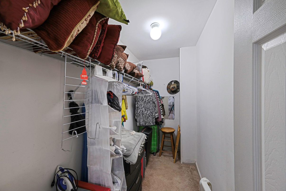 Interior, Walk-in Closets