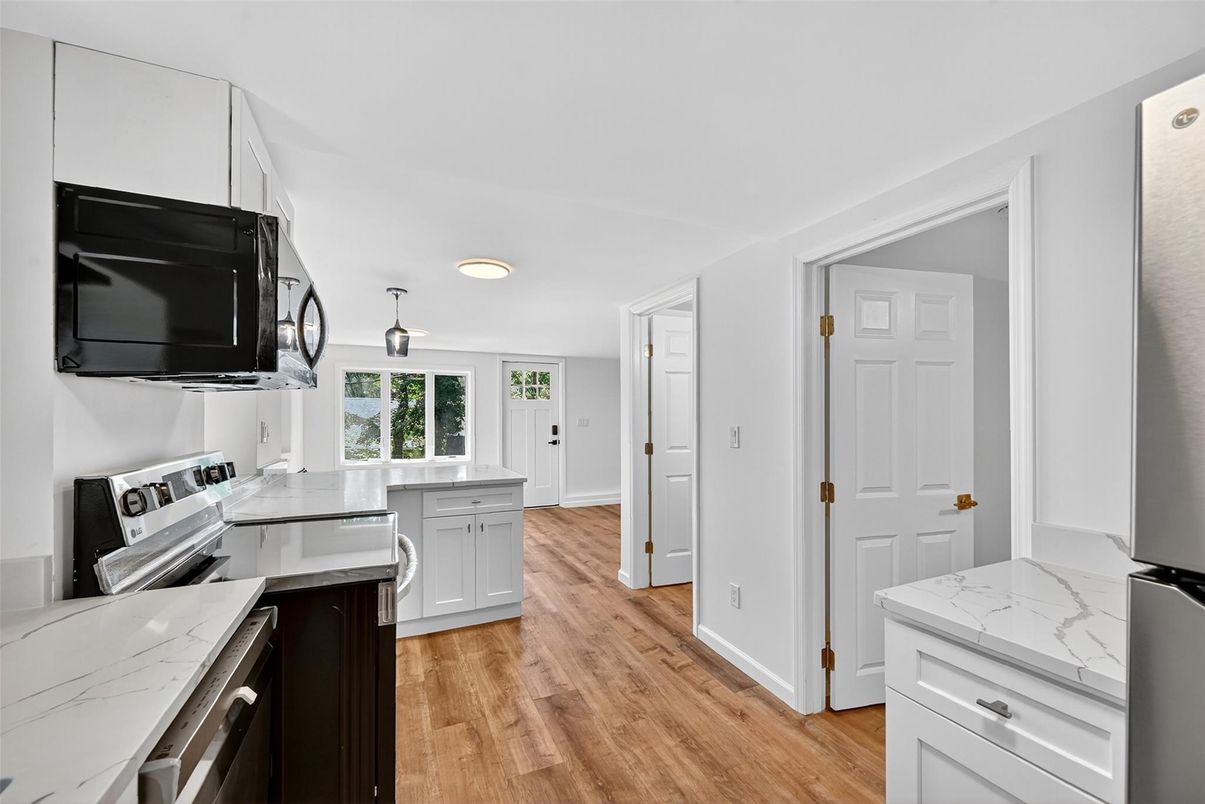Interior, Kitchen, Recessed Lighting, Wood Texture Flooring