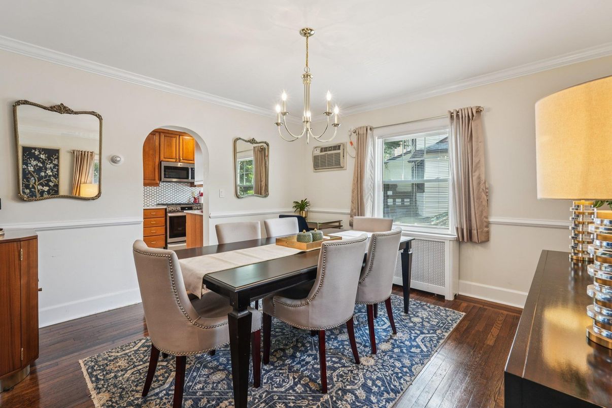 Chandelier, Dining room, Interior, Kitchen, Wood Texture Flooring