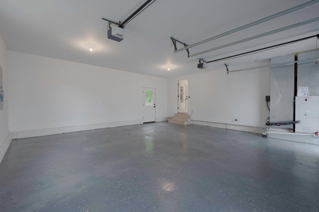 Garage, Interior