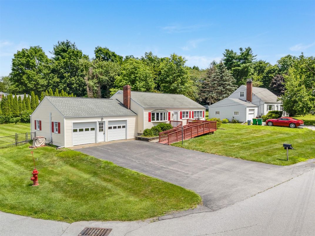 Backyard, Detached Garage, Exterior