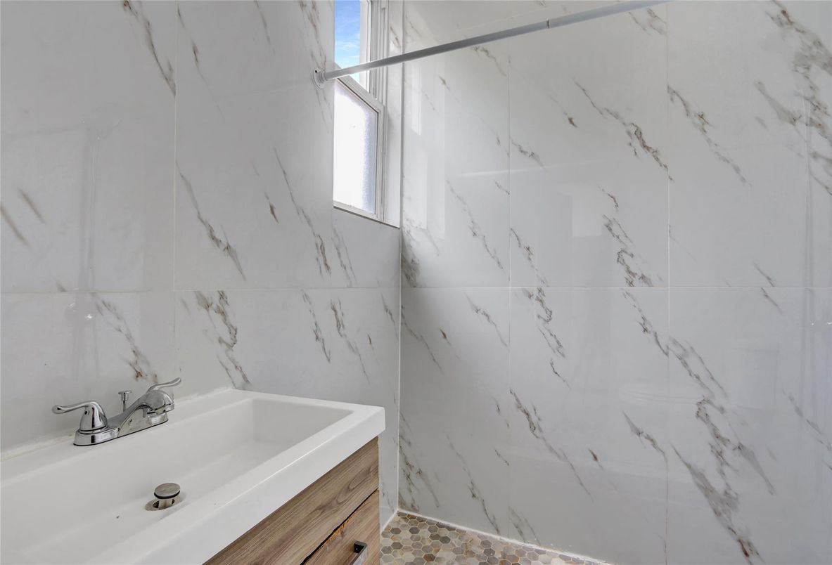 Bathroom, Interior, Marble Walls