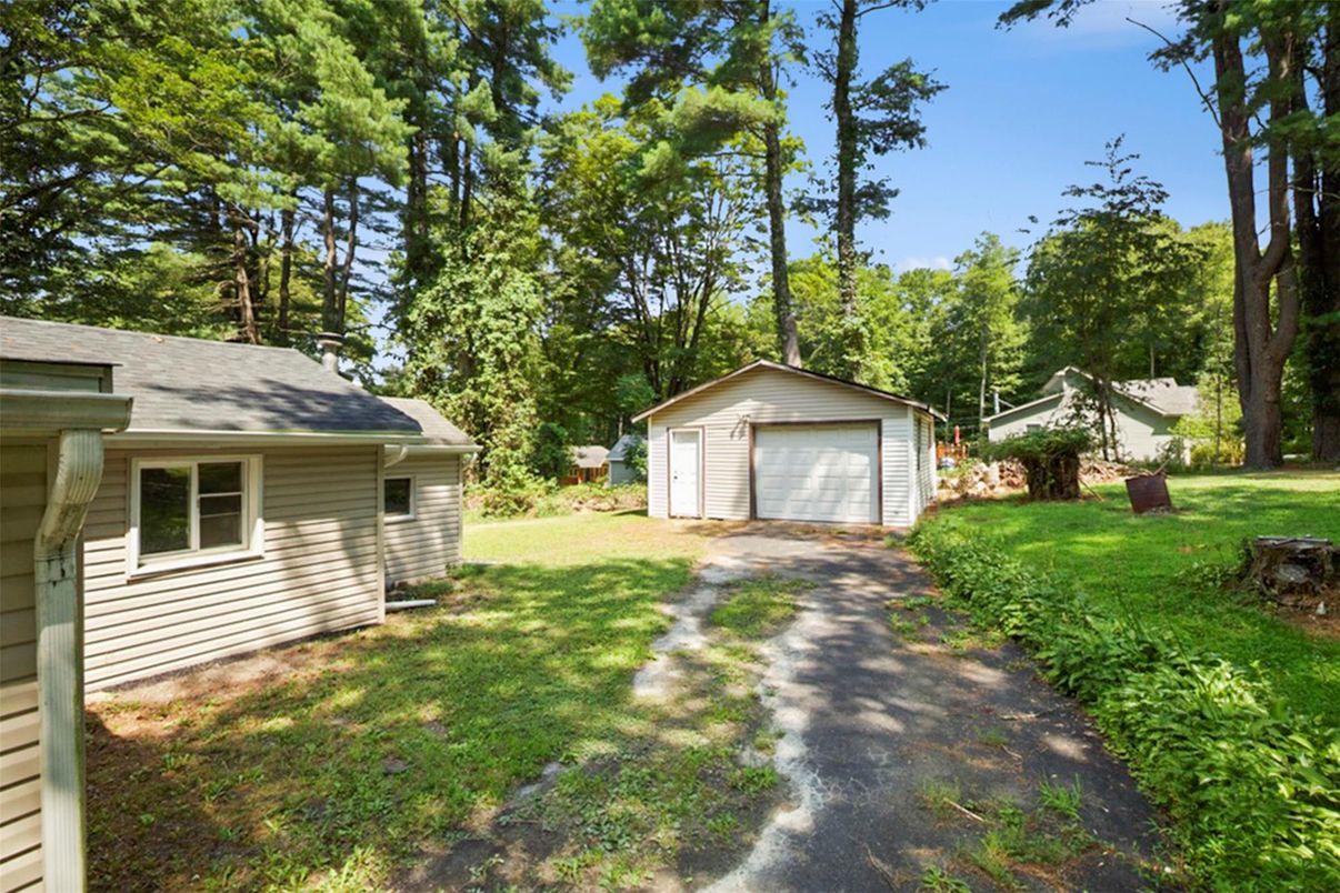 Backyard, Detached Garage, Exterior