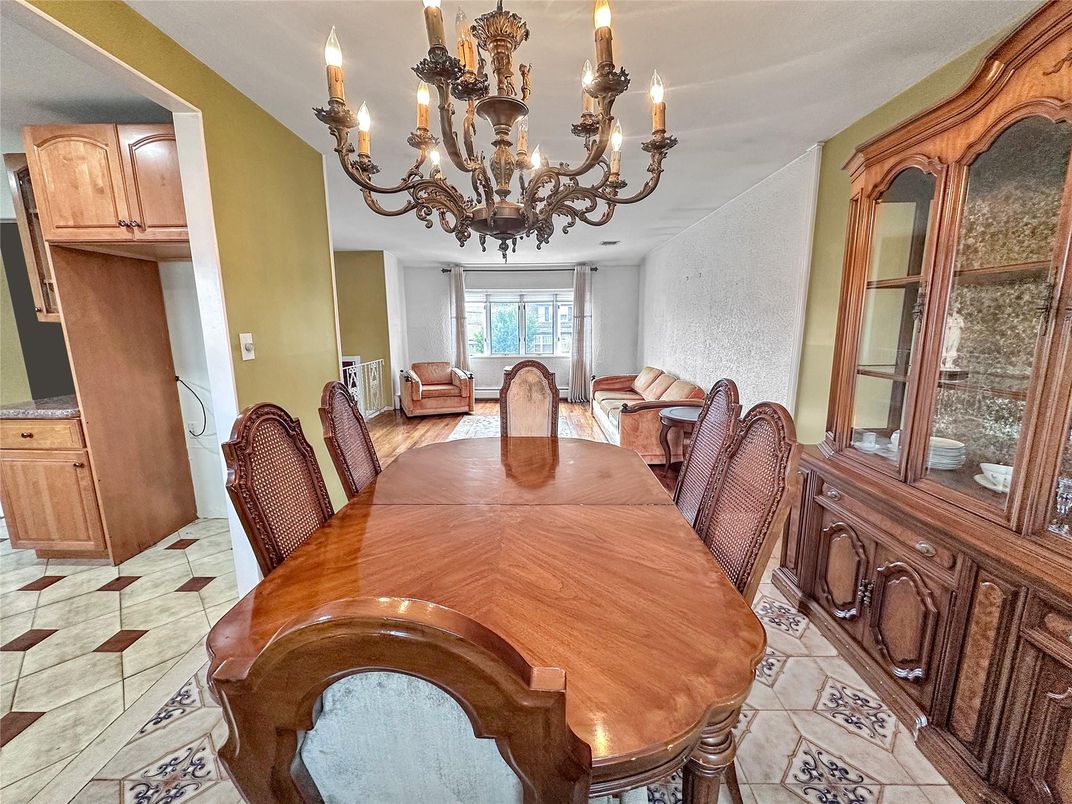 Chandelier, Dining room, Interior