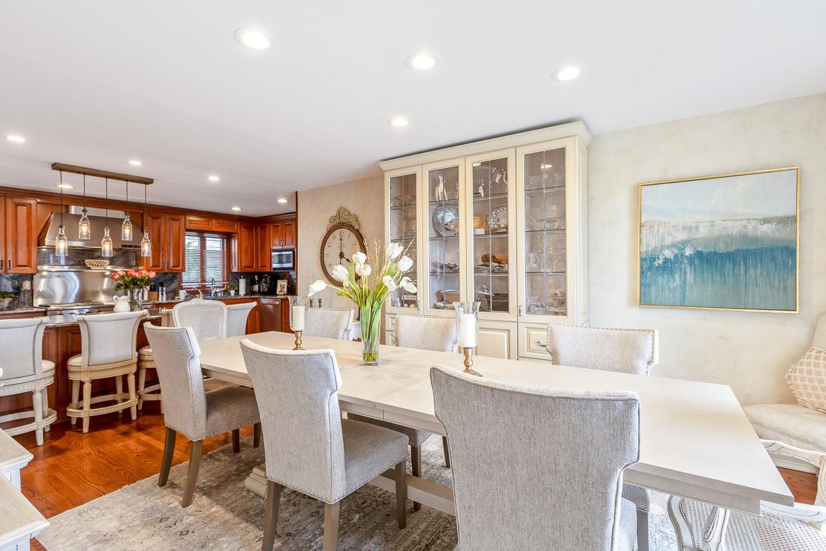 Dining room, Interior, Kitchen, Pendant Lights, Recessed Lighting, Stainless Steel Appliances, Wood Texture Flooring