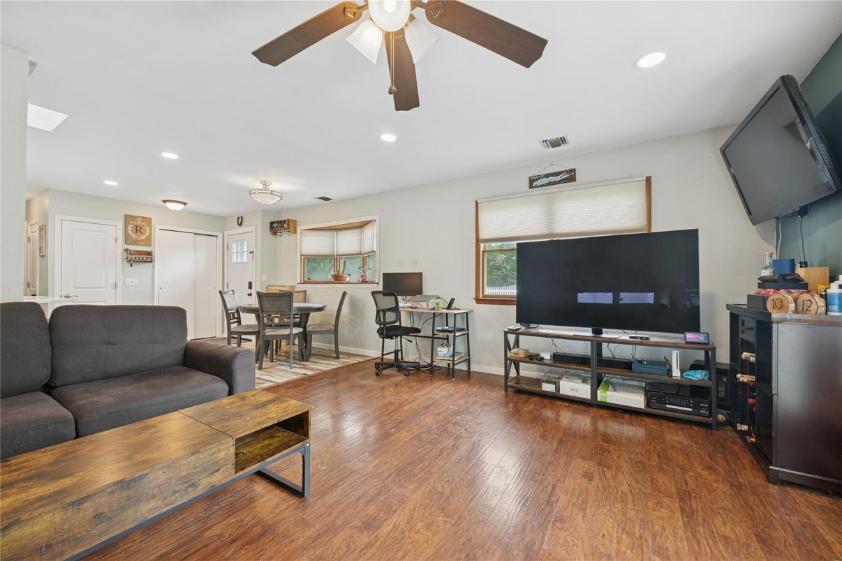Dining room, Interior, Living room, Recessed Lighting, Wood Texture Flooring