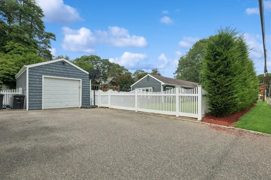 Backyard, Detached Garage, Exterior