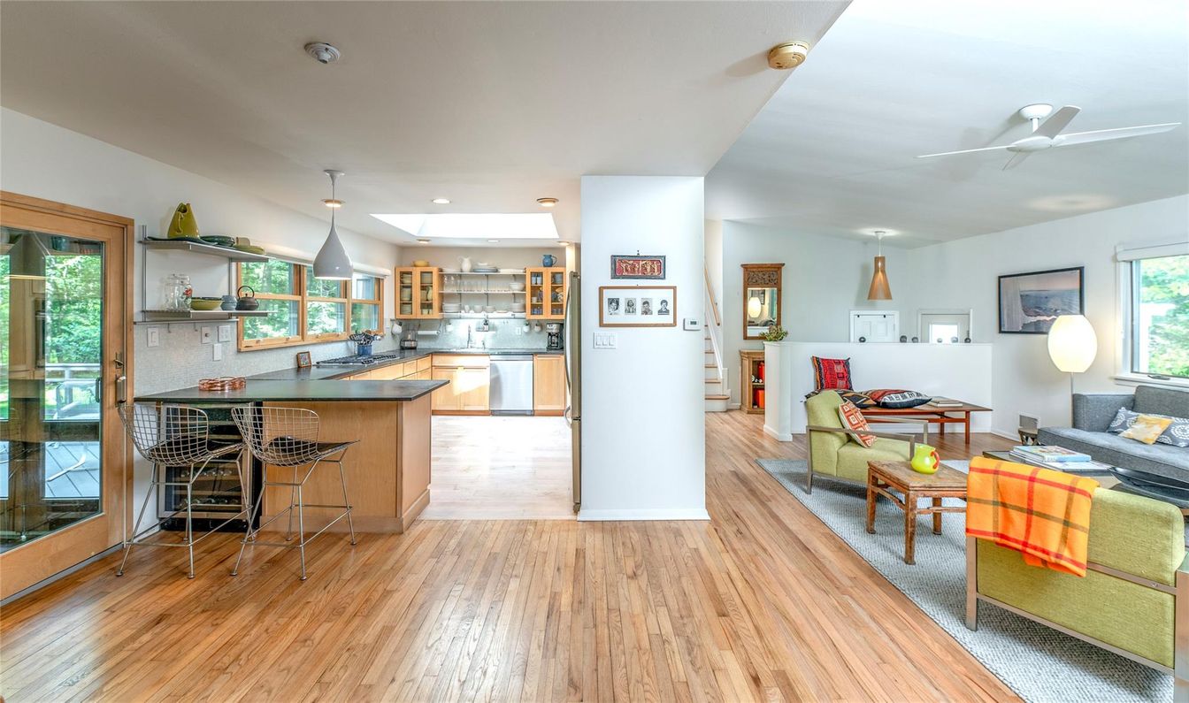 Interior, Kitchen, Living room, Pendant Lights, Recessed Lighting, Wood Texture Flooring