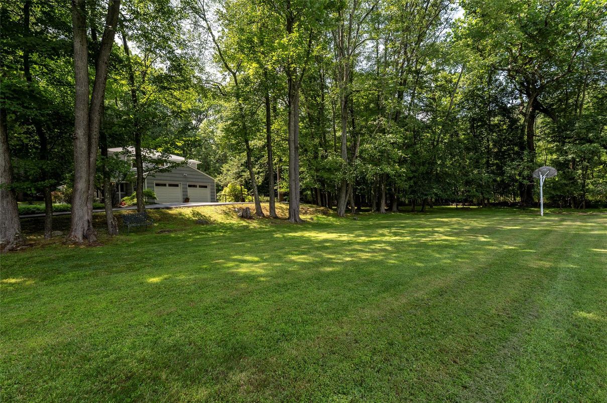 Backyard, Detached Garage, Exterior