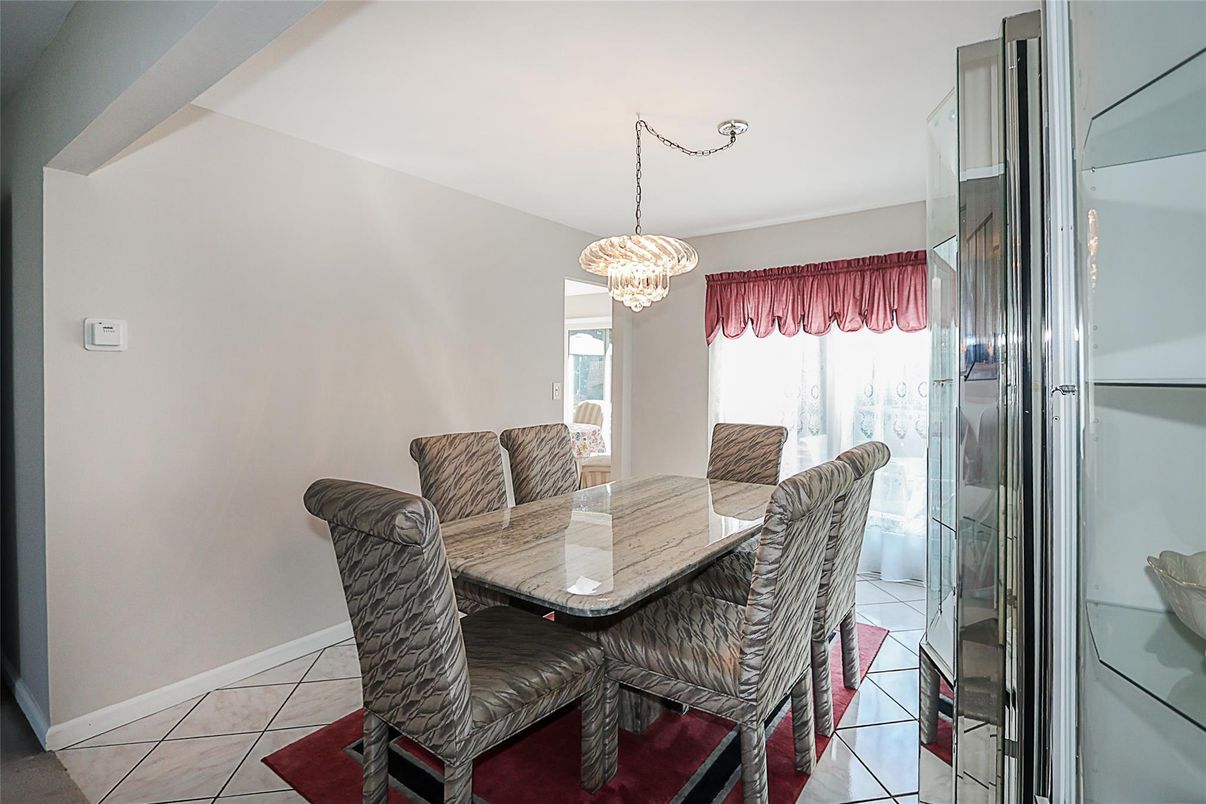 Dining room, Interior, Pendant Lights