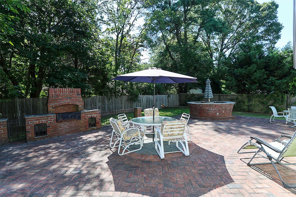 Exterior, Fireplace