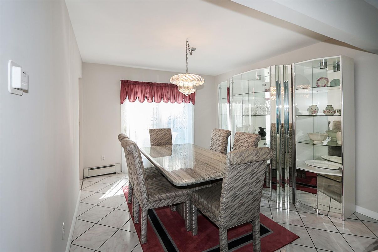 Chandelier, Dining room, Interior