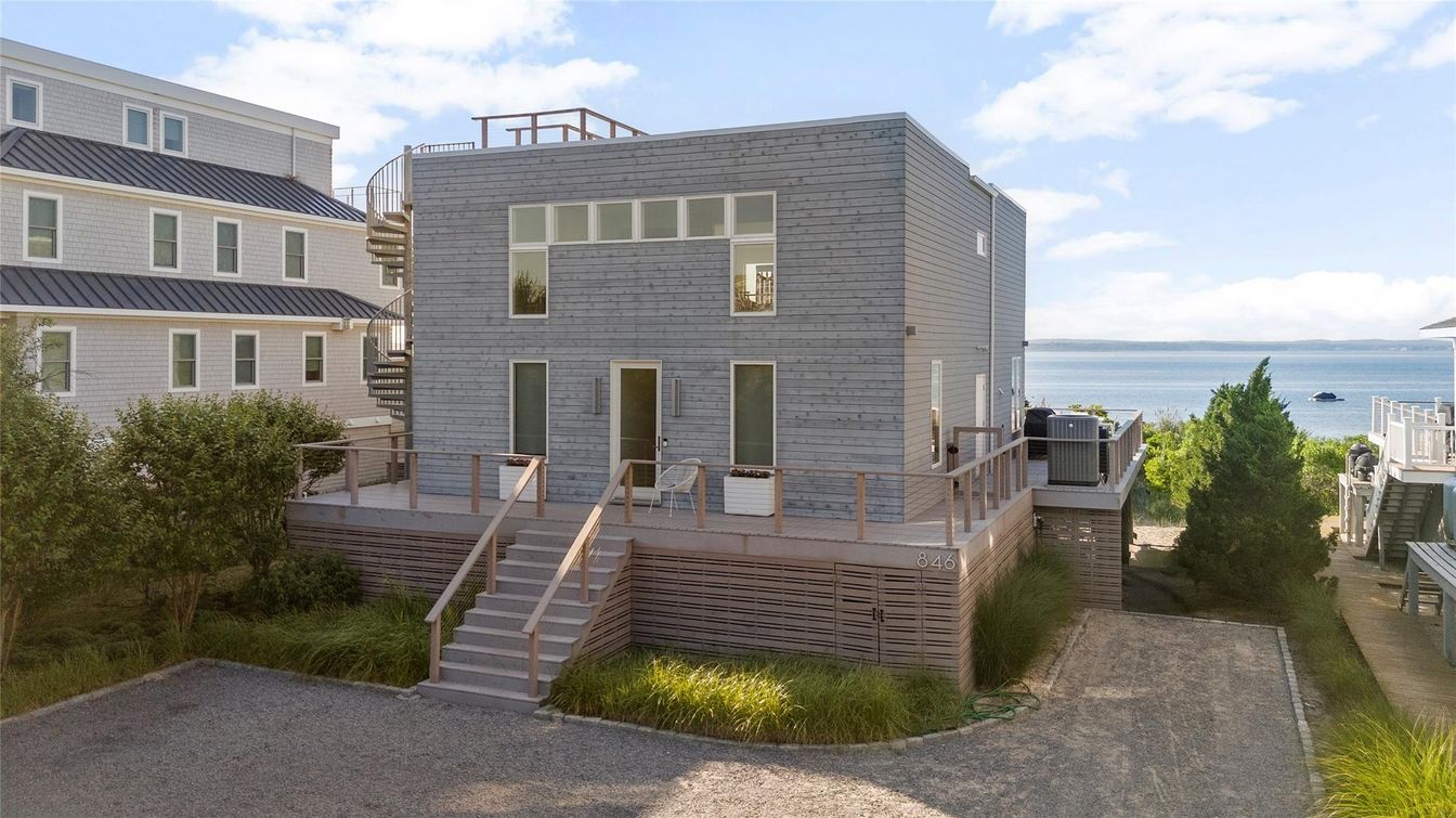 Exterior, Water