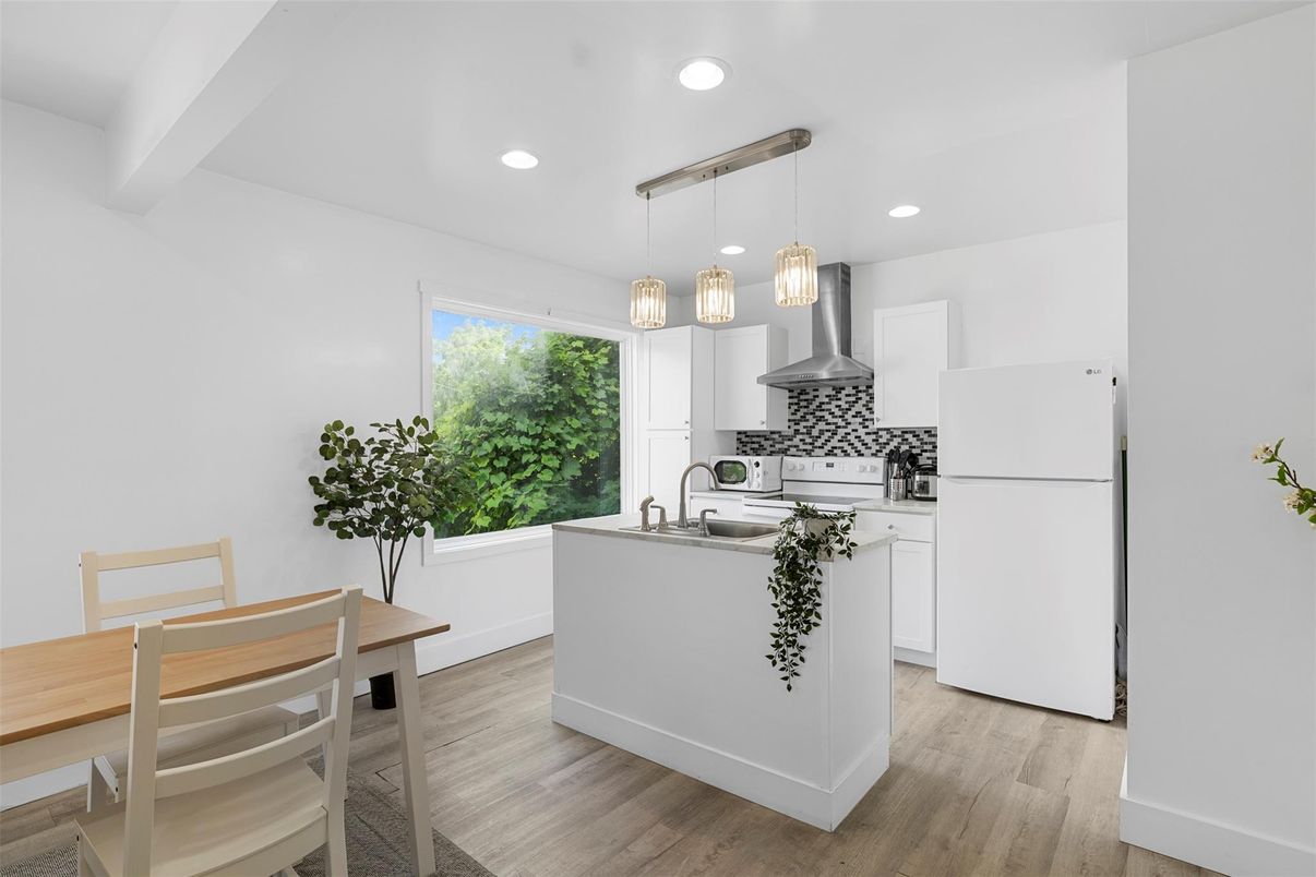 Interior, Kitchen, Pendant Lights, Recessed Lighting, Wood Texture Flooring