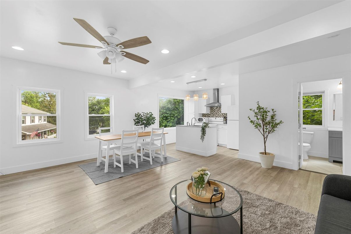 Chandelier, Dining room, Interior, Kitchen, Recessed Lighting, Wood Texture Flooring