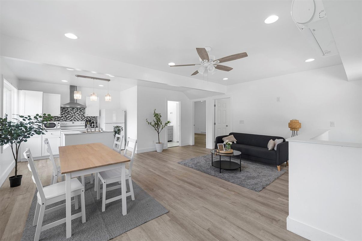 Dining room, Interior, Kitchen, Living room, Pendant Lights, Recessed Lighting, Wood Texture Flooring