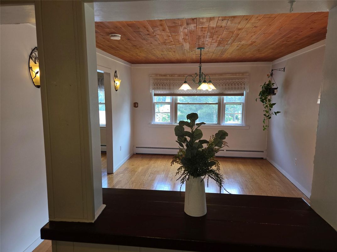 Interior, Pendant Lights, Wooden Ceilings, Wood Texture Flooring