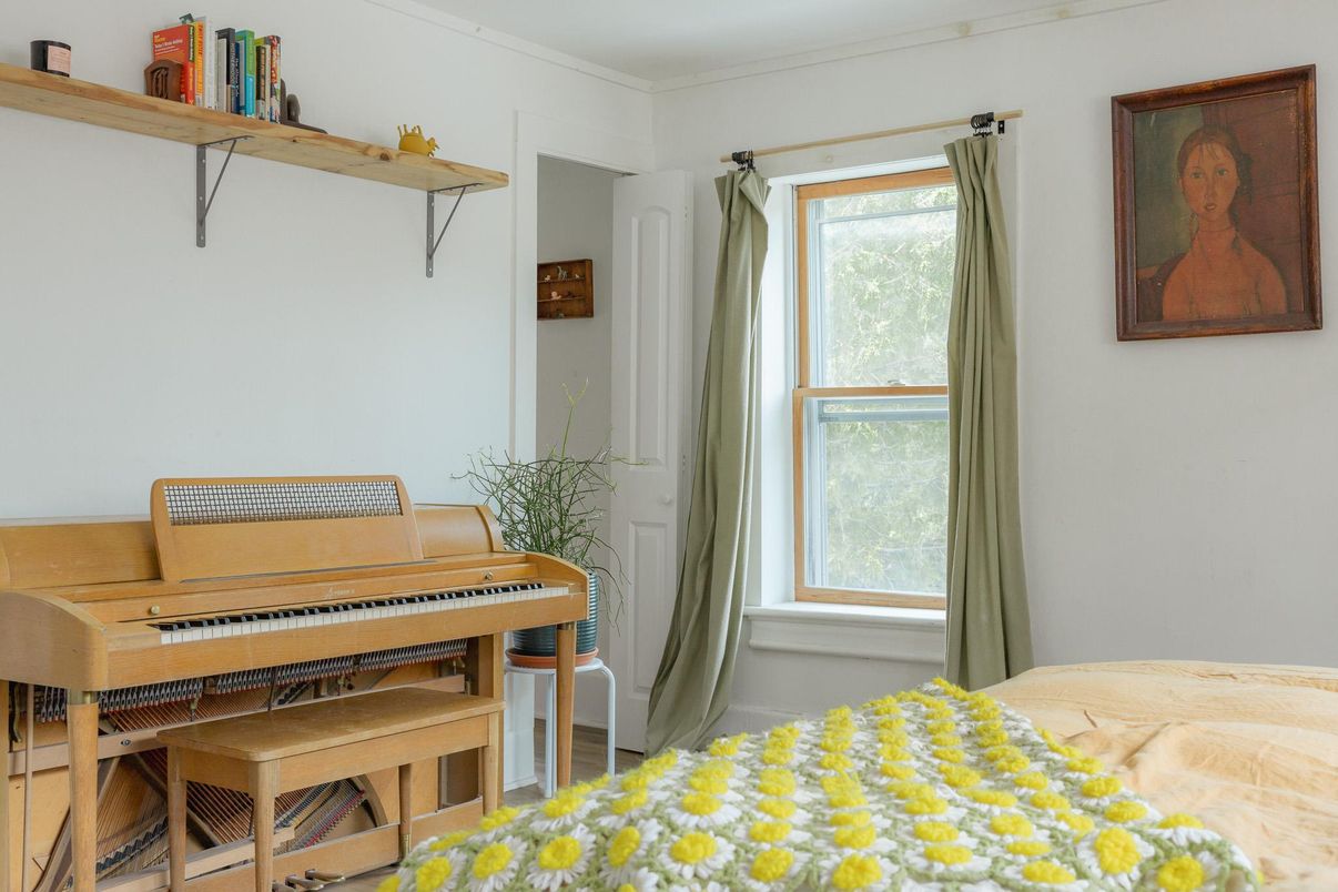 Bedroom, Interior, Piano