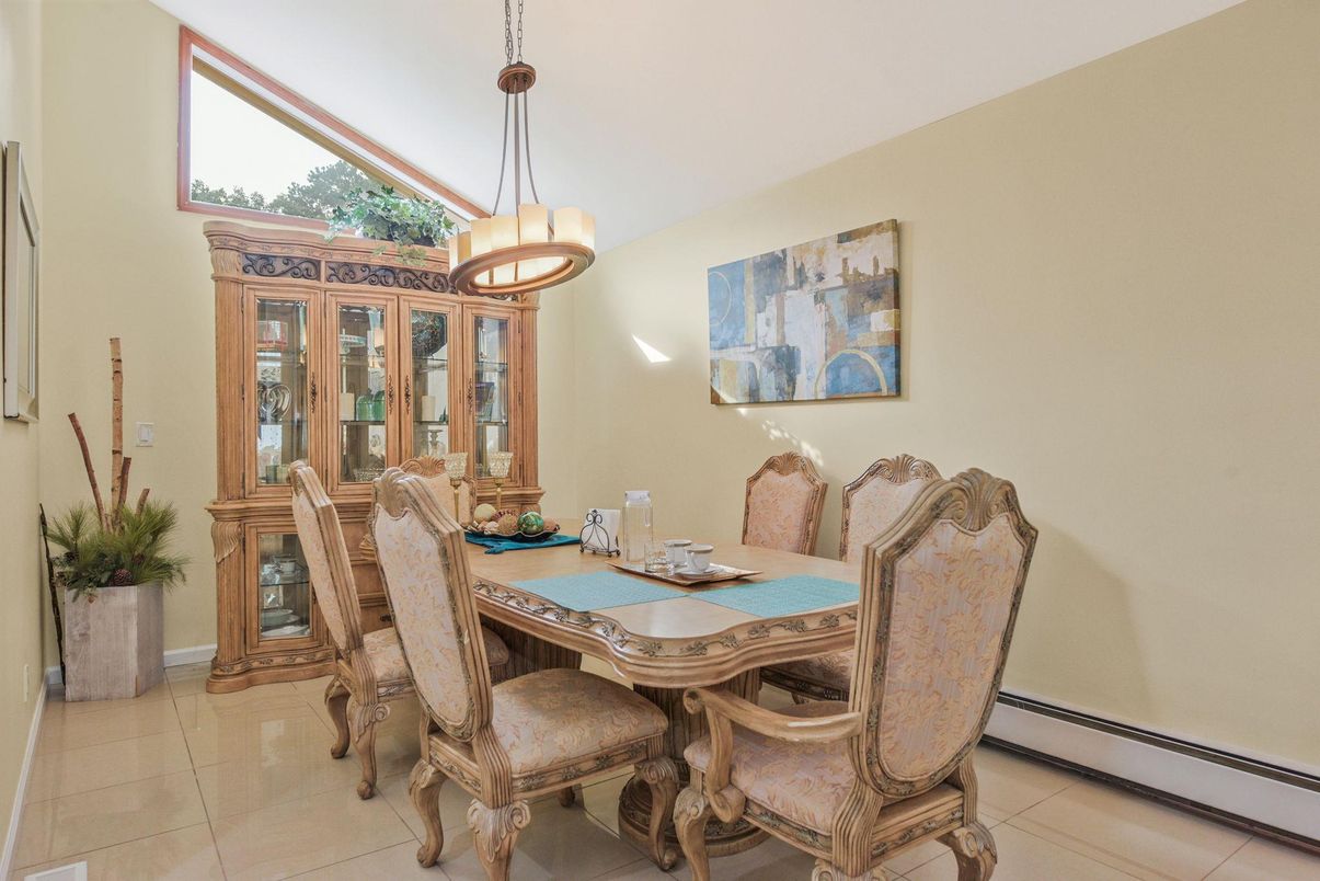 Dining room, Interior, Pendant Lights