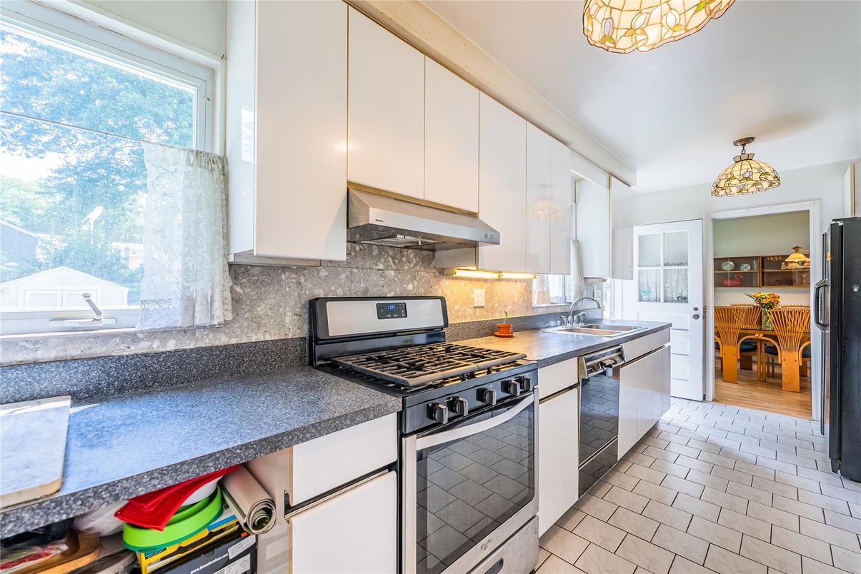 Dining room, Interior, Kitchen, Stainless Steel Appliances