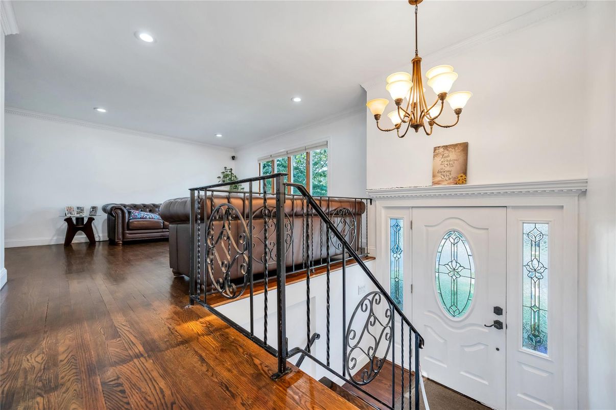 Chandelier, Interior, Recessed Lighting, Wood Texture Flooring