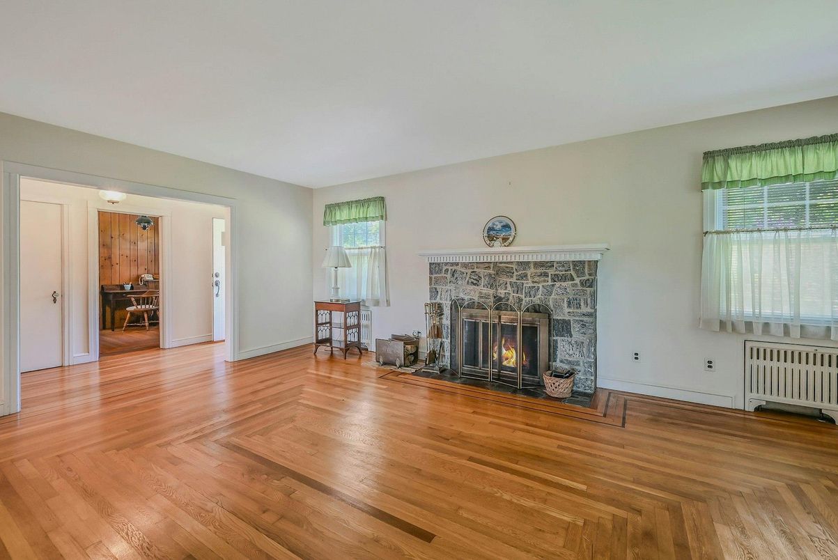 Empty room, Fireplace, Interior, Wood Texture Flooring