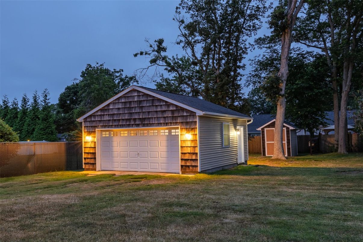 Backyard, Detached Garage, Exterior