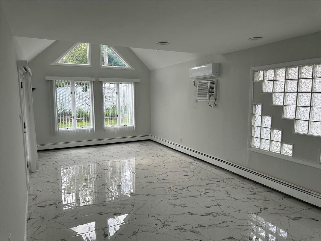 Empty room, Interior, Marble, Recessed Lighting
