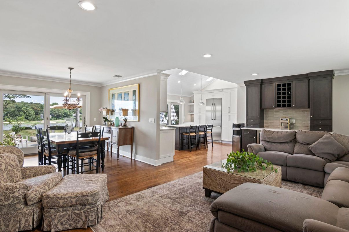 Dining room, Interior, Kitchen, Living room, Pendant Lights, Recessed Lighting, Wood Texture Flooring