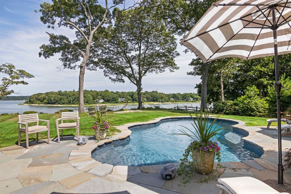 Exterior, Pool, Water
