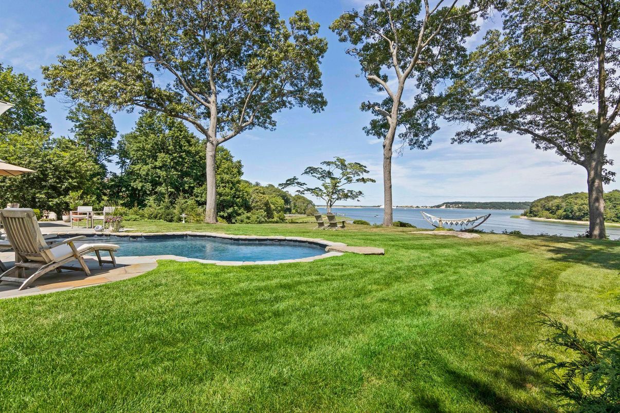 Exterior, Pool, Water