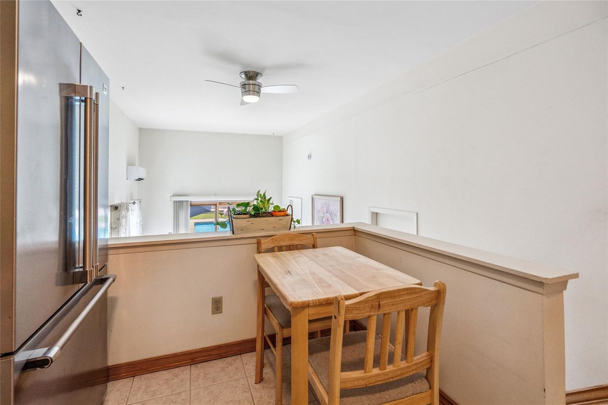 Dining room, Interior