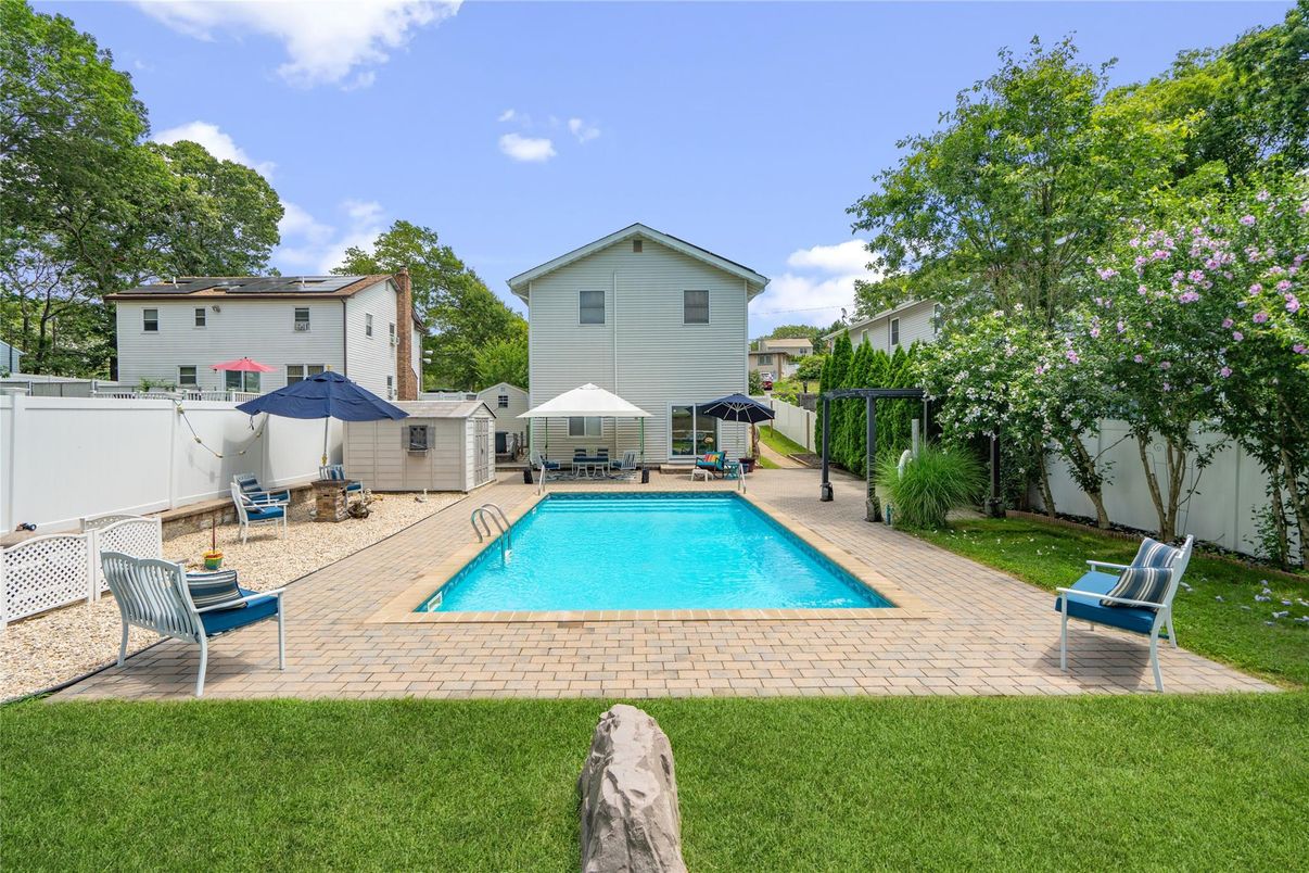 Backyard, Exterior, Pool