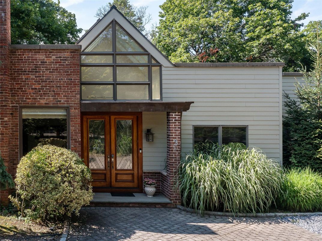 Exterior, Facade, Brick Facade, Tudor Revival