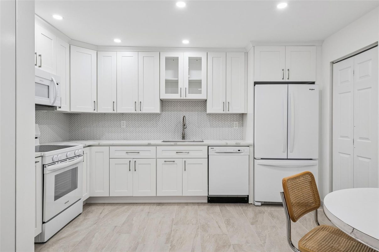 Interior, Kitchen, Recessed Lighting