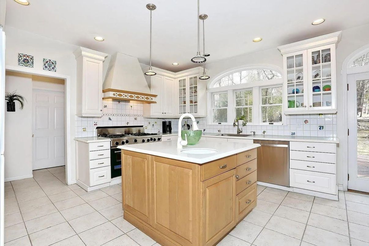 Interior, Kitchen, Pendant Lights, Recessed Lighting, Stainless Steel Appliances