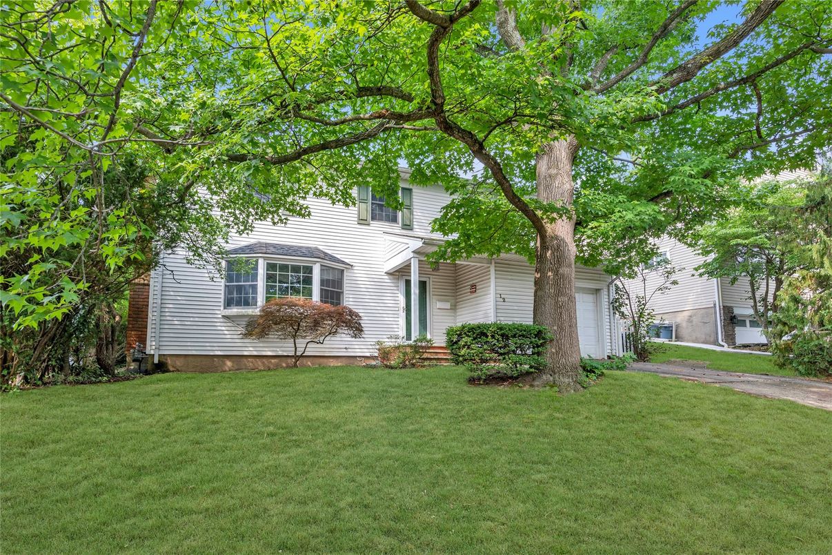 Attached, Backyard, Exterior, Facade, Georgian