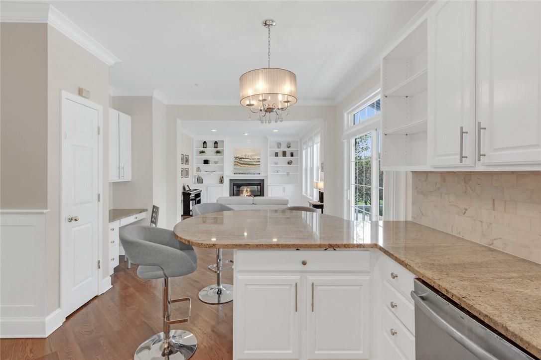 Chandelier, Dining room, Fireplace, Interior, Kitchen, Wood Texture Flooring
