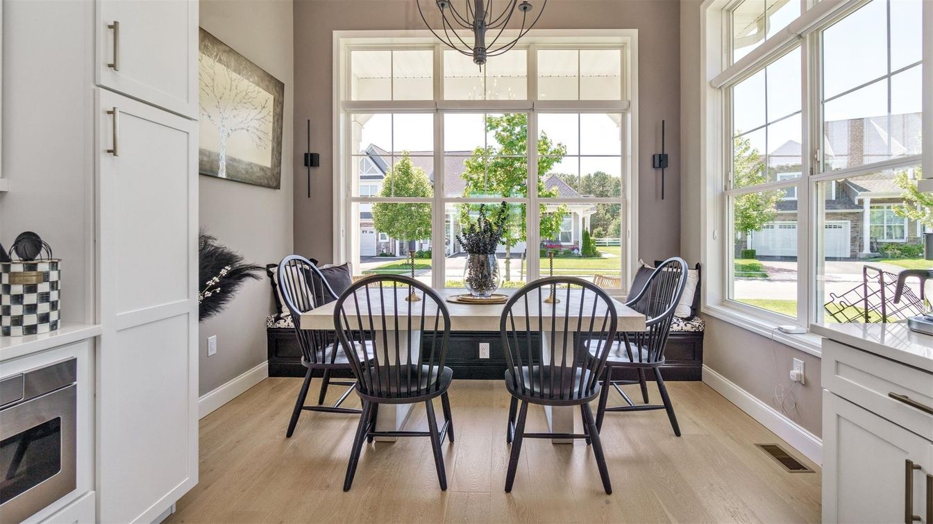 Dining room, Interior, Wood Texture Flooring