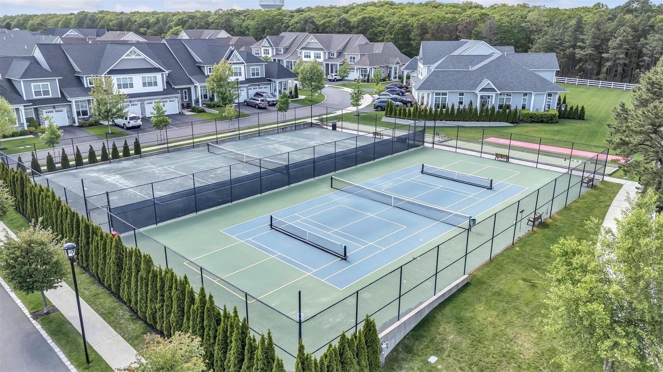 Exterior, Tennis Courts